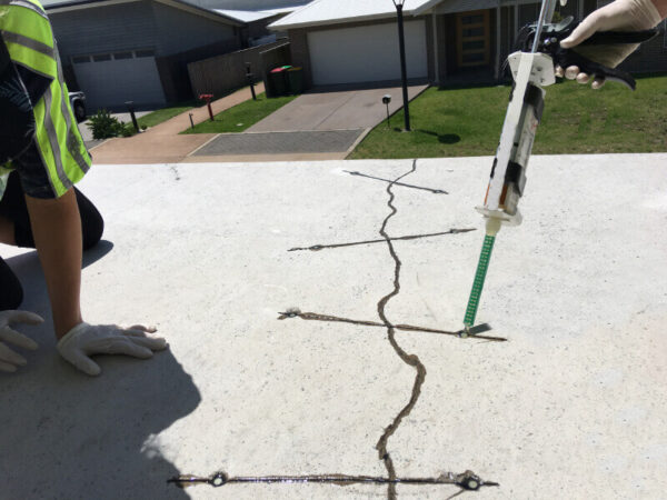 RHINO CARBON FIBER™ CONCRETE CRACK LOCK® KIT